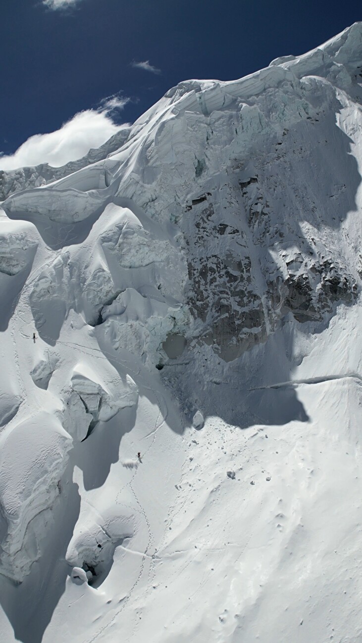 Ranrapalca Pérou, Fay Manners, Marco Malcangi - La première descente à ski 'Acceso Momentáneo' sur le Nevado Ranrapalca (6162m) au Pérou (Fay Manners, Marco Malcangi 28/05/2026) Ranrapalca Pérou, Fay Manners, Marco Malcangi - La première descente à ski 'Acceso Momentáneo' sur le Nevado Ranrapalca (6162m) au Pérou (Fay Manners, Marco Malcangi 28/05/2026)