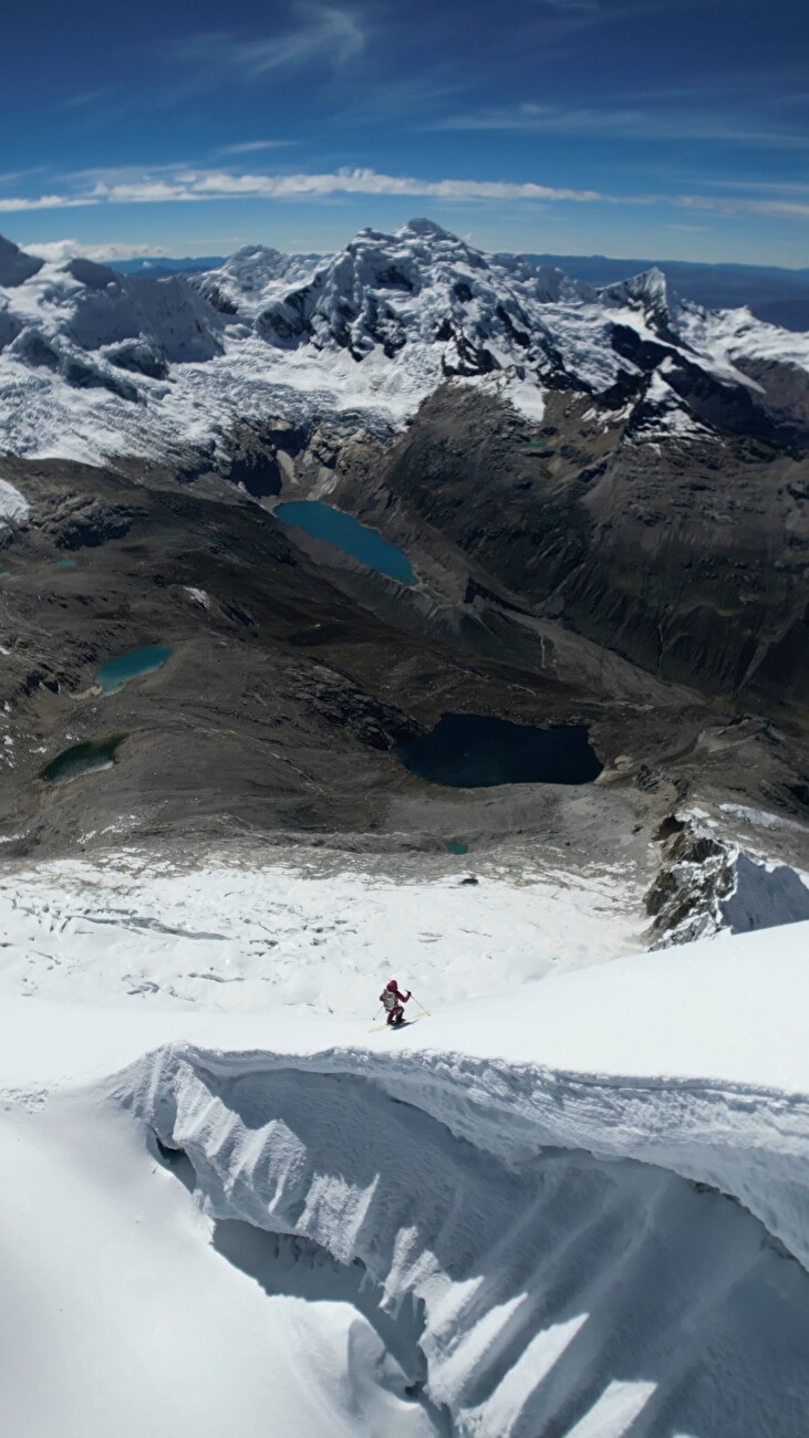 Ranrapalca Pérou, Fay Manners, Marco Malcangi - La première descente à ski 'Acceso Momentáneo' sur le Nevado Ranrapalca (6162m) au Pérou (Fay Manners, Marco Malcangi 28/05/2026) Ranrapalca Pérou, Fay Manners, Marco Malcangi - La première descente à ski 'Acceso Momentáneo' sur le Nevado Ranrapalca (6162m) au Pérou (Fay Manners, Marco Malcangi 28/05/2026)