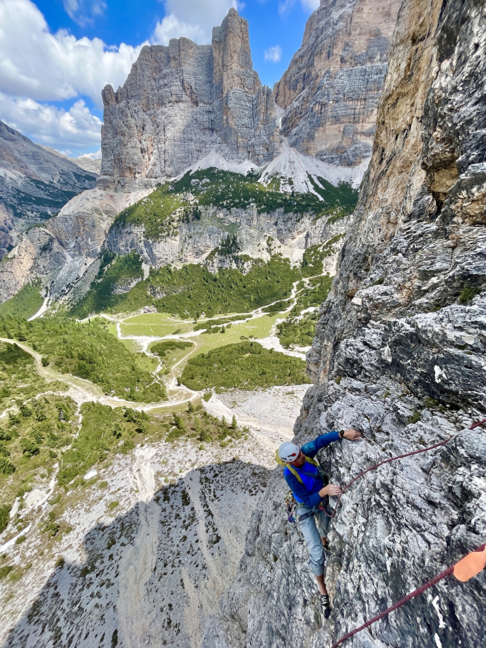 Via Helga, Col Bocià, Dolomites, Ingo Irsara, Simon Kehrer - Réalisation de la première ascension de la 'Via Helga' au Col Bocia, Dolomites (Ingo Irsara, Simon Kehrer 2023) Via Helga, Col Bocià, Dolomites, Ingo Irsara, Simon Kehrer - Réalisation de la première ascension de la 'Via Helga' au Col Bocia, Dolomites (Ingo Irsara, Simon Kehrer 2023)