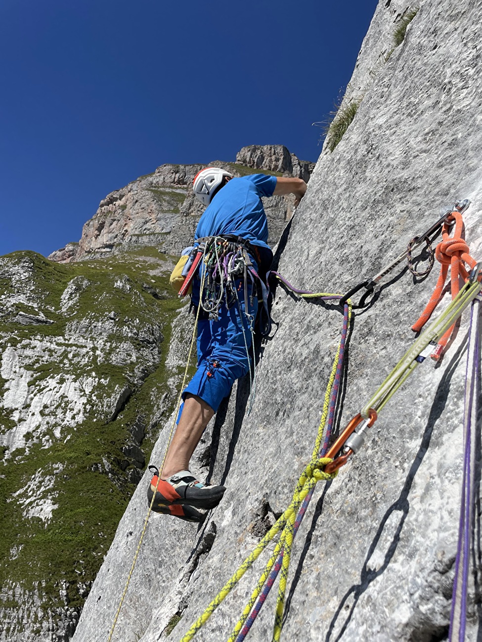 Family Dance Cima Uomo, Brenta Dolomites - Le parcours de 'Family Dance' sur Cima Uomo, Brenta Dolomites (Elsa Giupponi, Davide Giupponi, Luca Giupponi, Ulla Walder 2023) Family Dance Cima Uomo, Brenta Dolomites - Le parcours de 'Family Dance' sur Cima Uomo, Brenta Dolomites (Elsa Giupponi, Davide Giupponi, Luca Giupponi, Ulla Walder 2023)