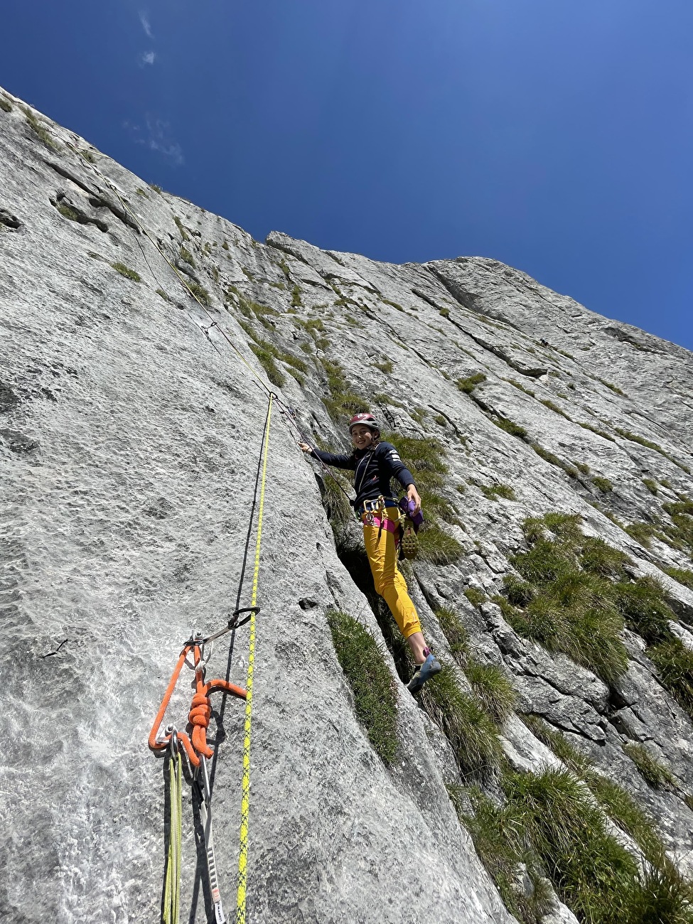 Family Dance Cima Uomo, Brenta Dolomites - La première ascension de 'Family Dance' sur Cima Uomo, Brenta Dolomites (Elsa Giupponi, Davide Giupponi, Luca Giupponi, Ulla Walder 2023) Family Dance Cima Uomo, Brenta Dolomites - La première ascension de 'Family Dance' sur Cima Uomo, Brenta Dolomites (Elsa Giupponi, Davide Giupponi, Luca Giupponi, Ulla Walder 2023)