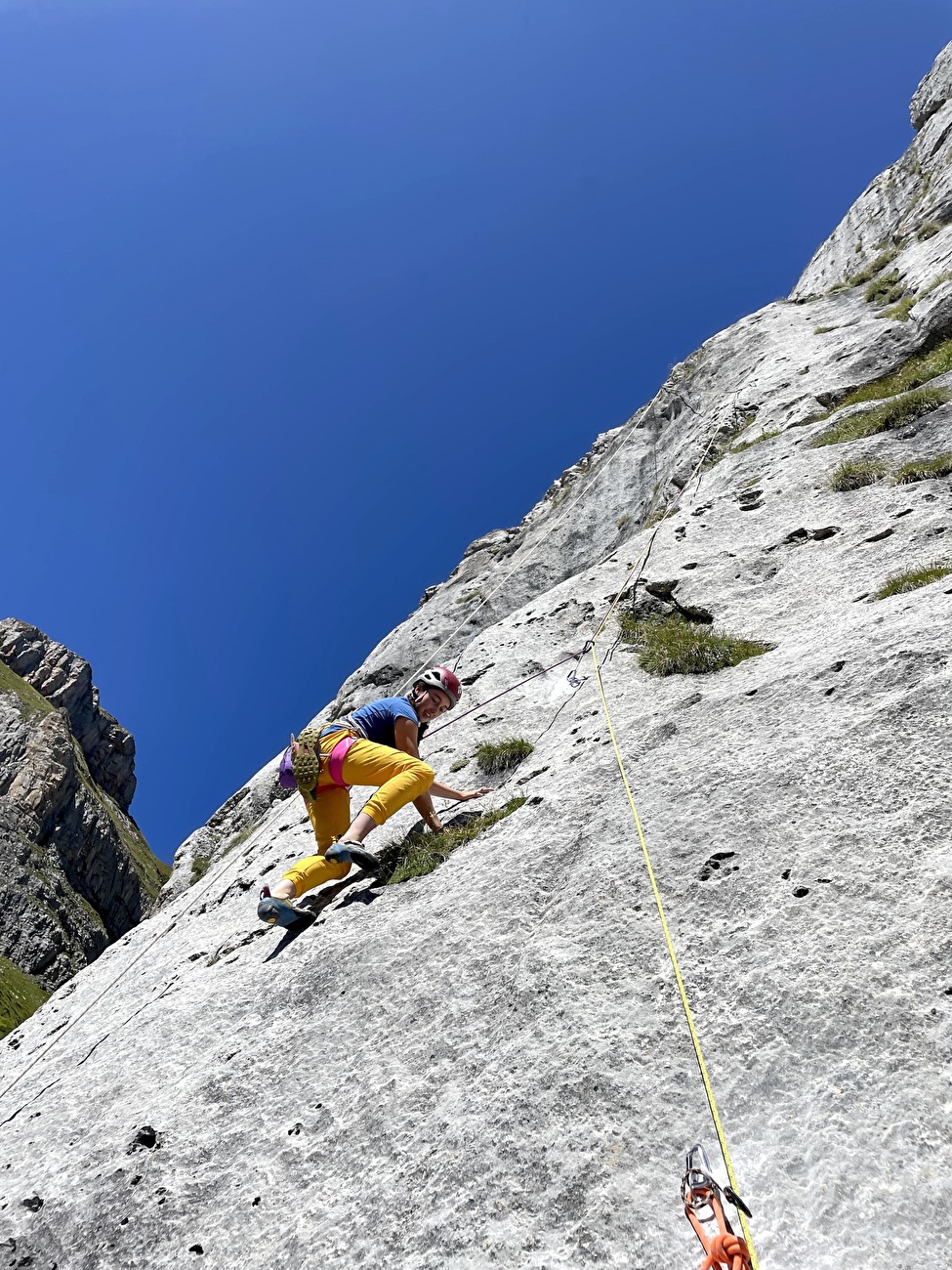 Family Dance Cima Uomo, Brenta Dolomites - La première ascension de 'Family Dance' sur Cima Uomo, Brenta Dolomites (Elsa Giupponi, Davide Giupponi, Luca Giupponi, Ulla Walder 2023) Family Dance Cima Uomo, Brenta Dolomites - La première ascension de 'Family Dance' sur Cima Uomo, Brenta Dolomites (Elsa Giupponi, Davide Giupponi, Luca Giupponi, Ulla Walder 2023)