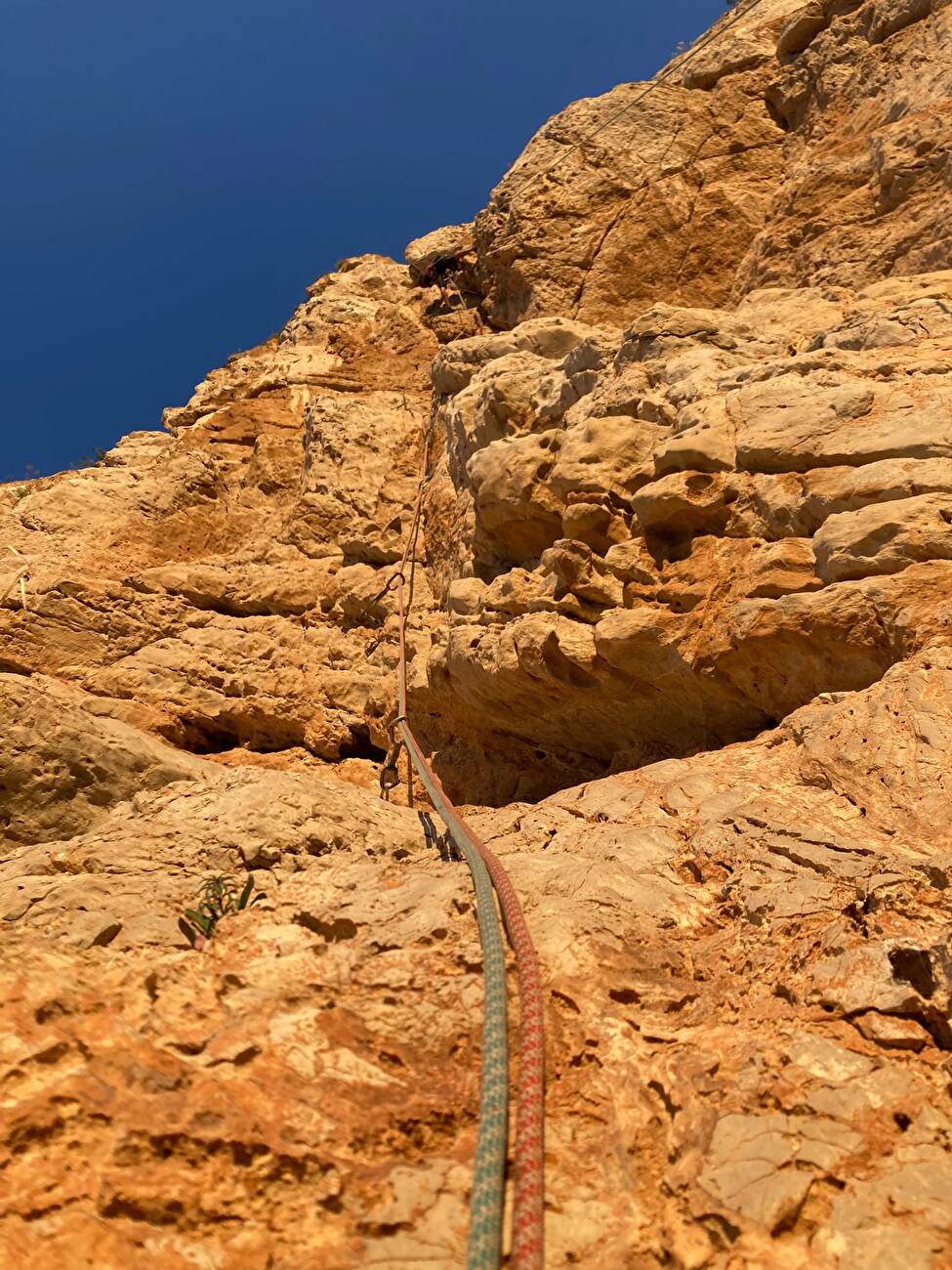 Entre rêve et réalité Addaura Monte Pellegrino, Sicile, Dan Bronec, Lukáš Trojovský - Établissement du pitch 5 de « Entre rêve et réalité » à Monte Pellegrino, Sicile (Dan Bronec, Lukáš Trojovský 05/2026)