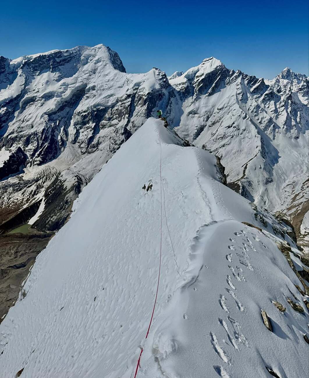 La première ascension de la crête sud-ouest de Balakun, Himalaya indien (Sean McLane, Vitaliy Musiyenko 27/05/2026) La première ascension de la crête sud-ouest de Balakun, Himalaya indien (Sean McLane, Vitaliy Musiyenko 27/05/2026)
