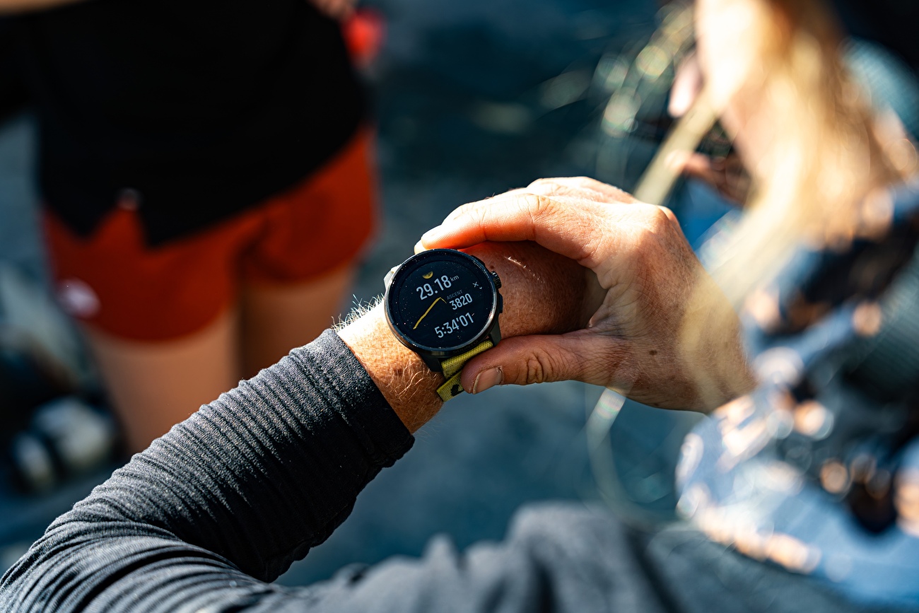 Iris Pessey Mont Blanc - Iris Pessey le 18 juin 2026 a lancé un nouveau FKT féminin sur le Mont Blanc, montant de l'église de Chamonix au sommet de 4807 m en seulement 5 heures 2 minutes.