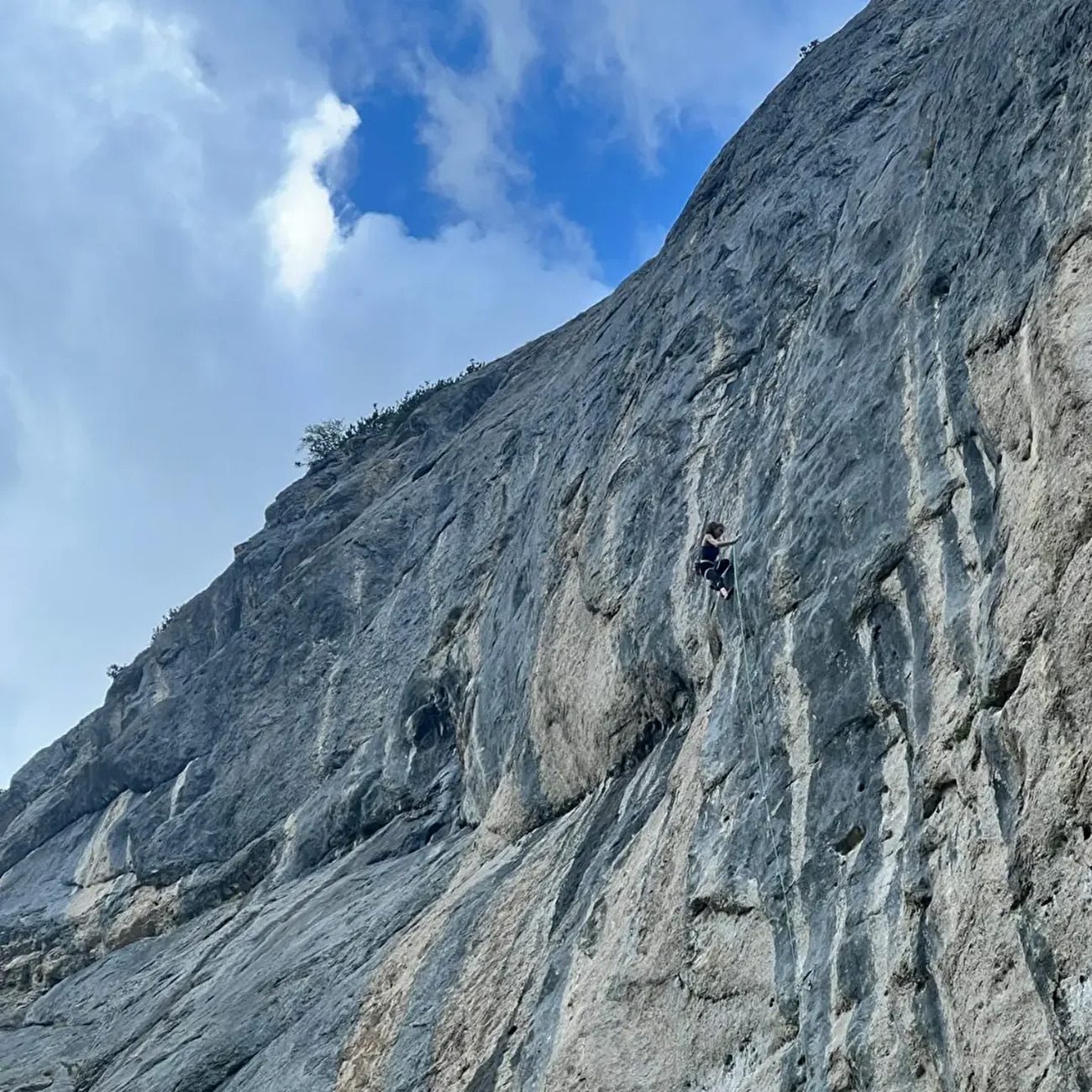 Laura Rogora fabuleuse au Passo Fedaia, Dolomites