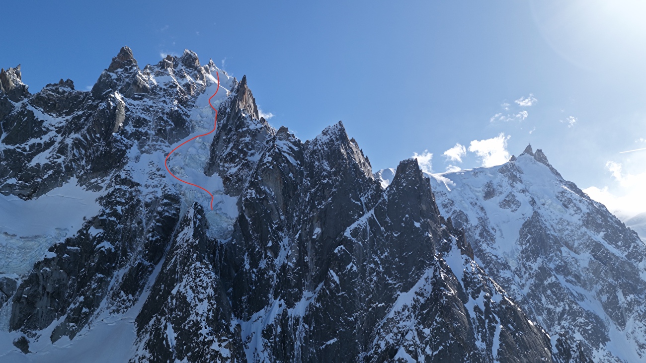 Matthias Giraud Aiguille du Plan - La ligne du premier ski BASE Jump de la face Nord de l'Aiguille du Plan, achevée le 26/05/2026 par Matthias Giraud