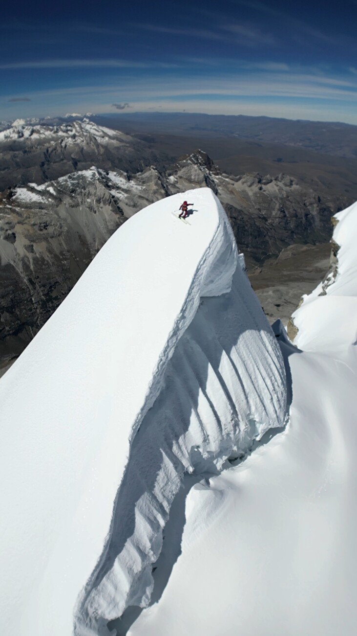 Ranrapalca Pérou, Fay Manners, Marco Malcangi - La première descente à ski 'Acceso Momentáneo' sur le Nevado Ranrapalca (6162m) au Pérou (Fay Manners, Marco Malcangi 28/05/2026) Ranrapalca Pérou, Fay Manners, Marco Malcangi - La première descente à ski 'Acceso Momentáneo' sur le Nevado Ranrapalca (6162m) au Pérou (Fay Manners, Marco Malcangi 28/05/2026)