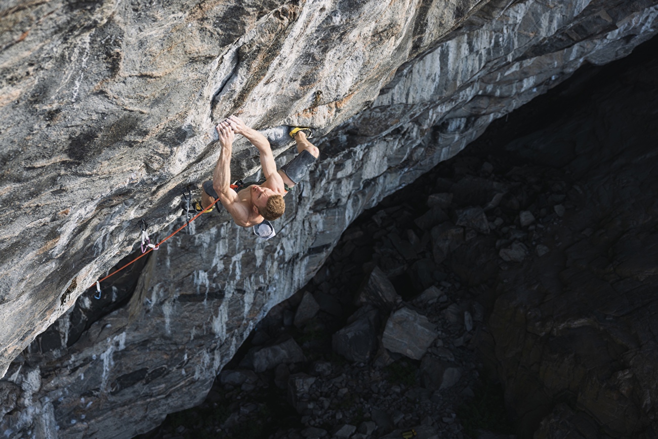 Jakob Schubert - Jakob Schubert escalade 'BIG' à Flatanger en Norvège